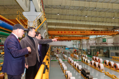 勇于变革创一流 担当奋进攀高峰——汤飞帆调研创新载体与市场发展侧记